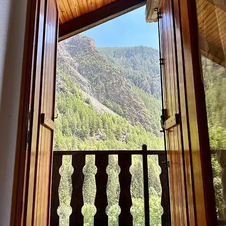 Dağ evi Cozy Chalet With Mountain Views In Ussin, Valtourneche, Parking *
